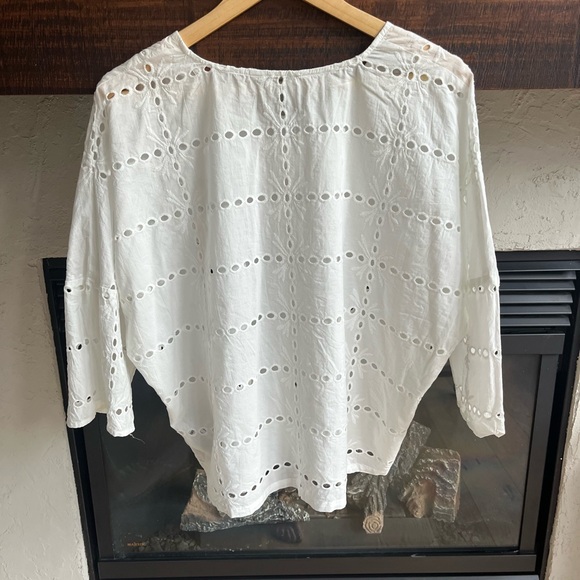 Liverpool Los Angeles Cotton Eyelet Blouse | Boho Minimalist Capsule Wardrobe - Picture 7 of 7
